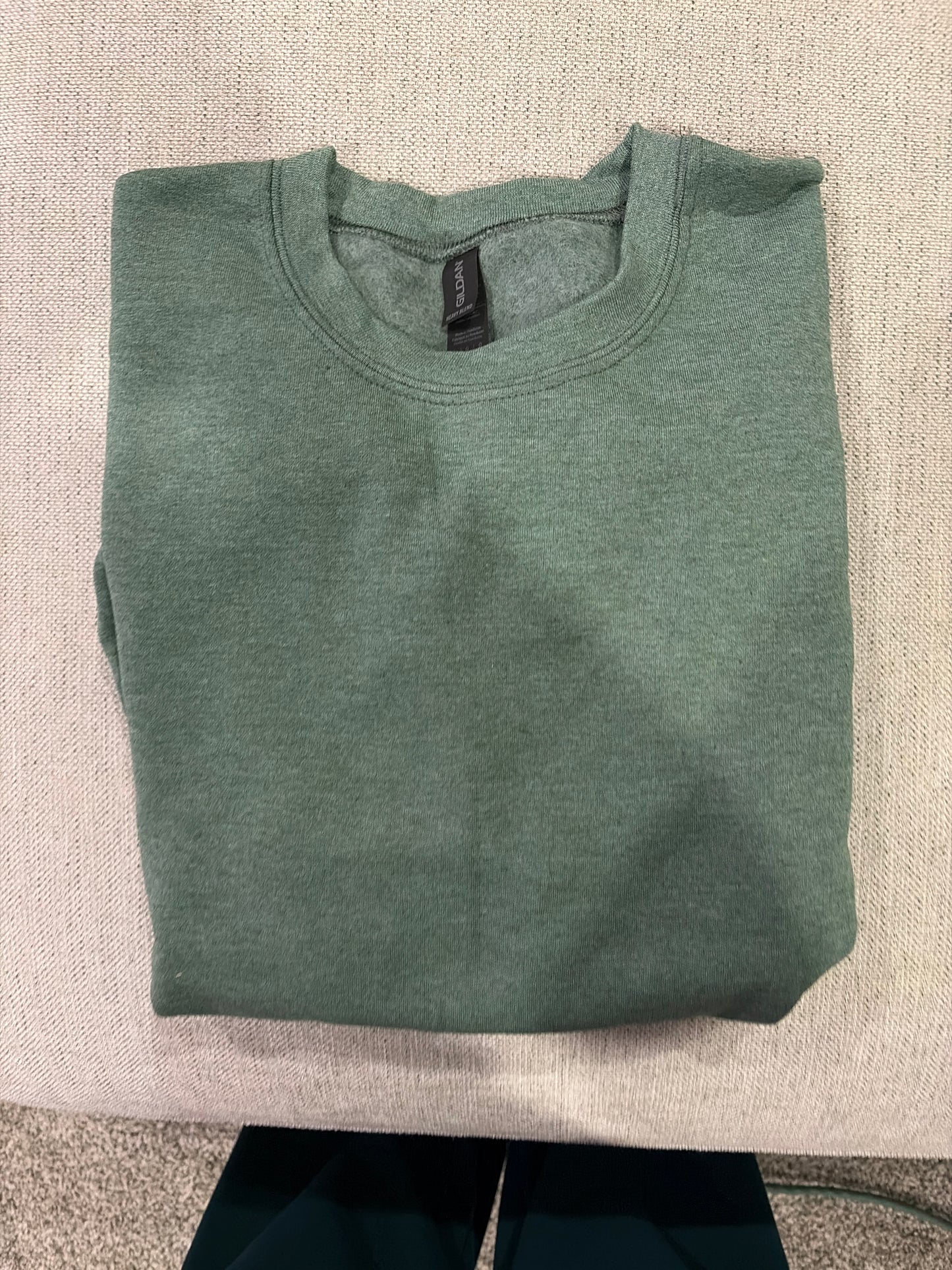 GREEN SURPRISE DESIGN Sweatshirt