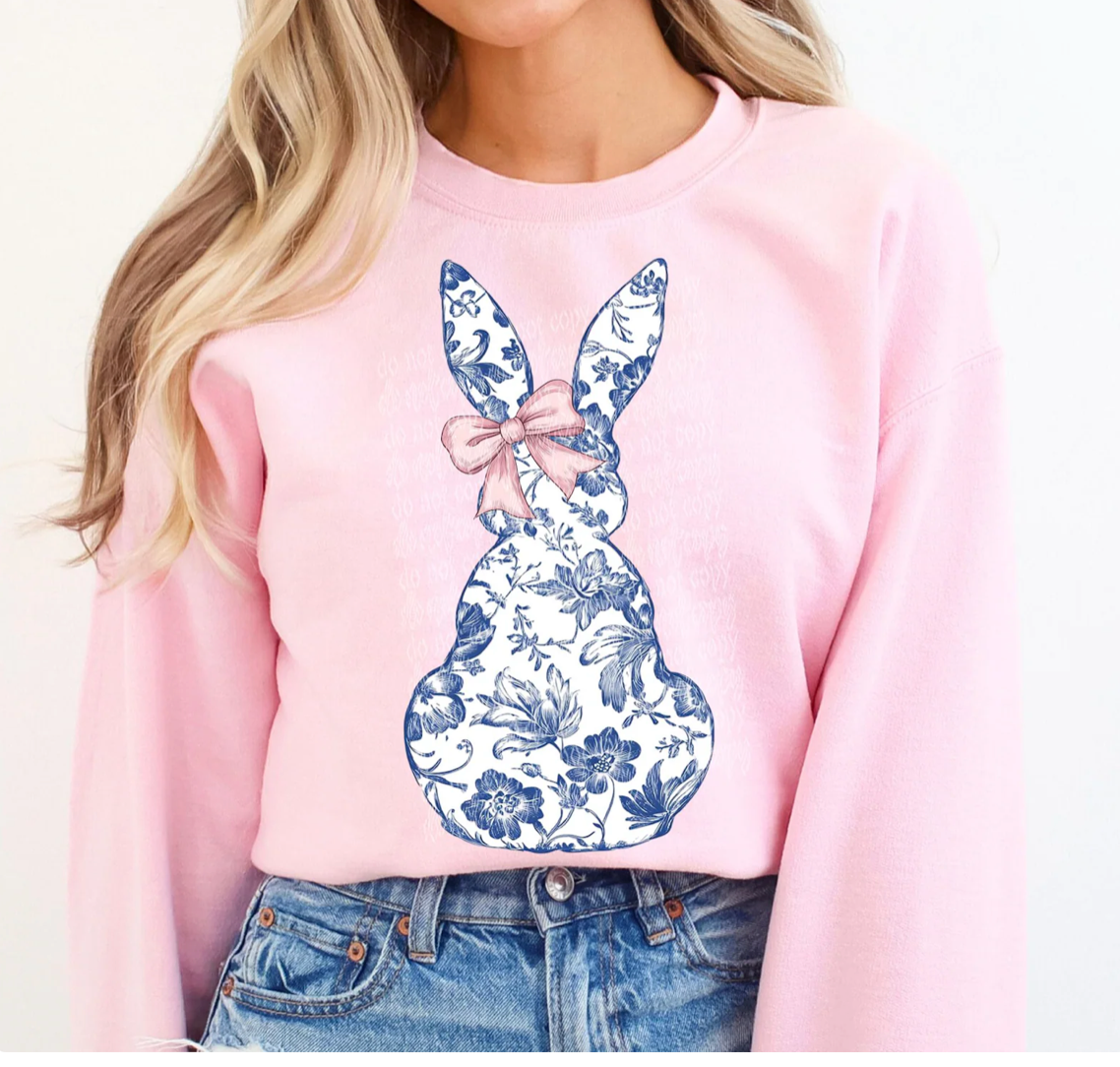 🌸🐰 Elegant Blue Floral Bunny tshirt! 🐰🌸